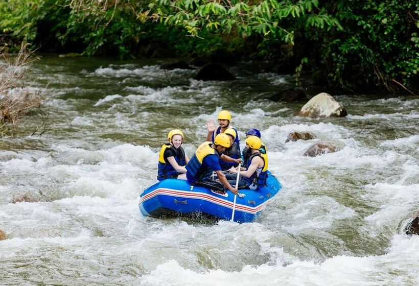 Hotelli Ingthara Resort