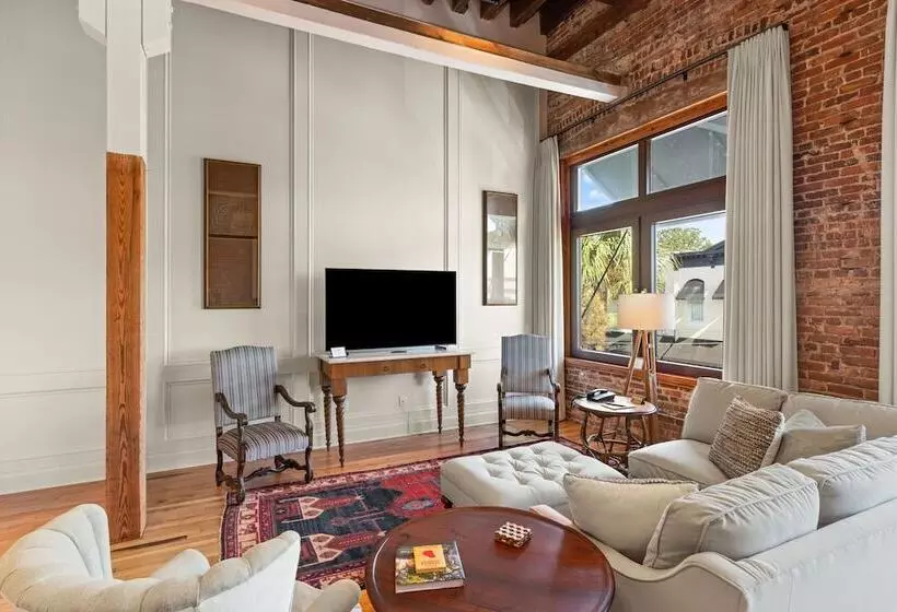 Hotelli The Kress Brunswick