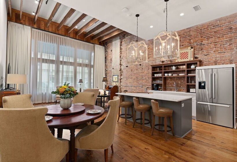 فندق The Kress Brunswick