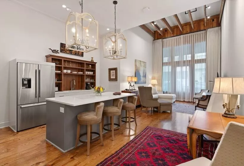 Hotelli The Kress Brunswick