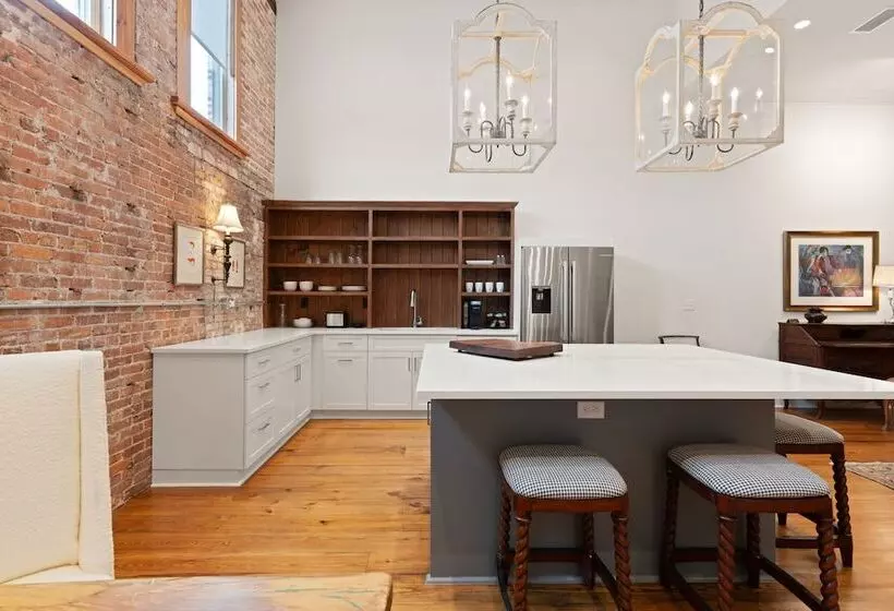 Hotelli The Kress Brunswick