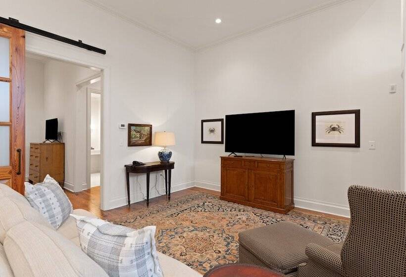 فندق The Kress Brunswick