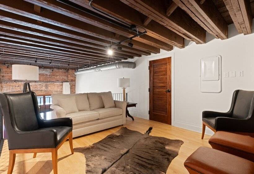 فندق The Kress Brunswick