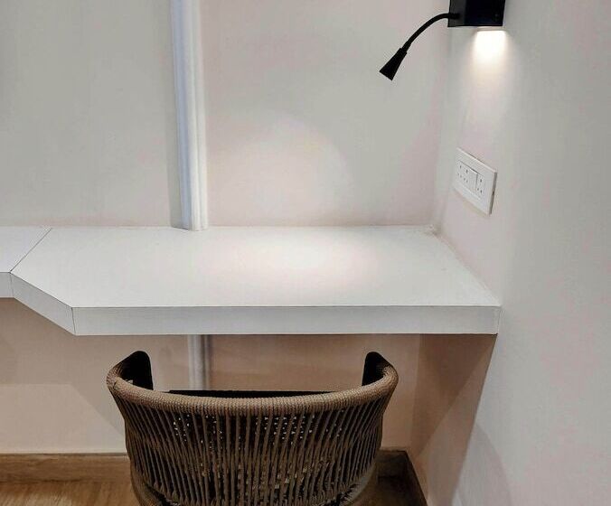 Lake View Hotel And Resort