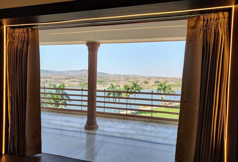 Lake View Hotel And Resort