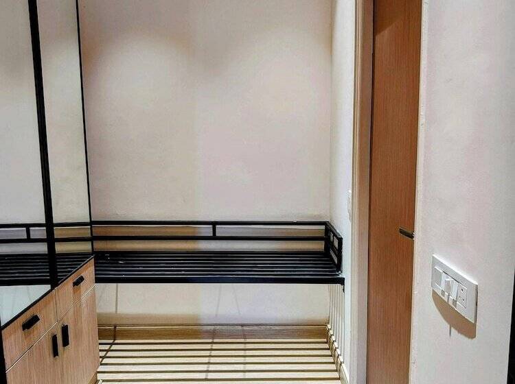 Lake View Hotel And Resort