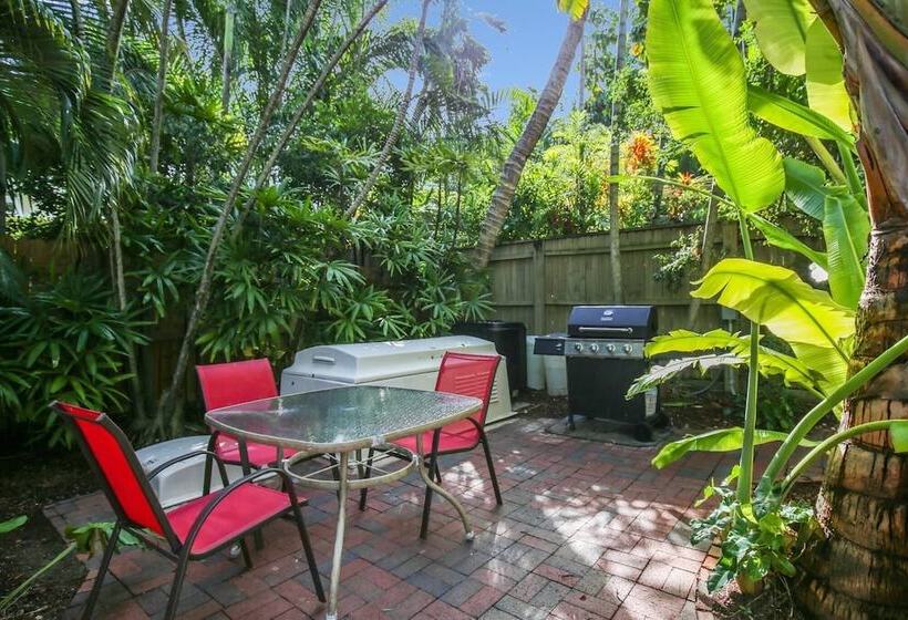 Paradise Place By Avantstay Key West Old Town Condo W/ Shared Pool