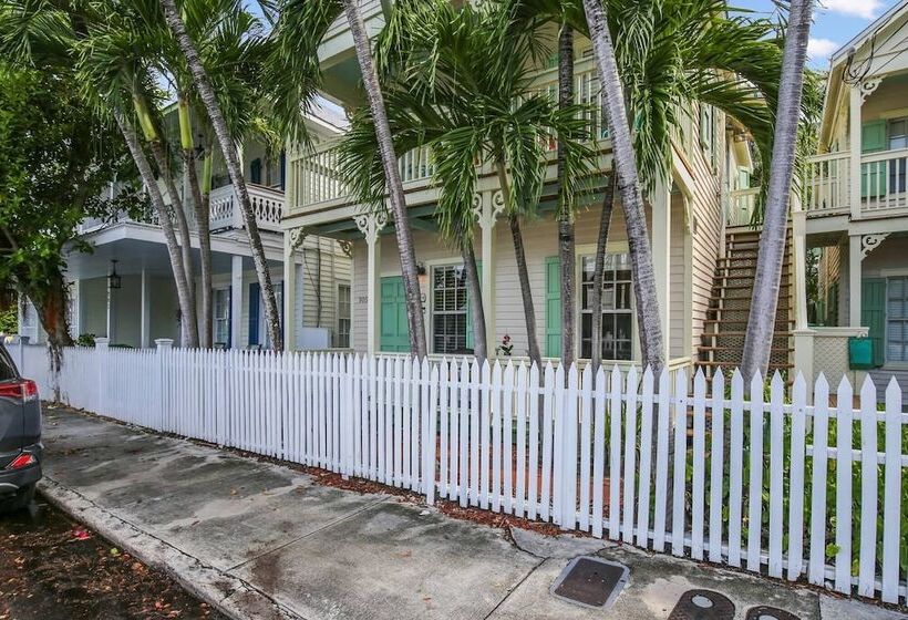 Paradise Place By Avantstay Key West Old Town Condo W/ Shared Pool
