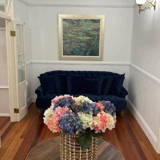 ペンション Emirau