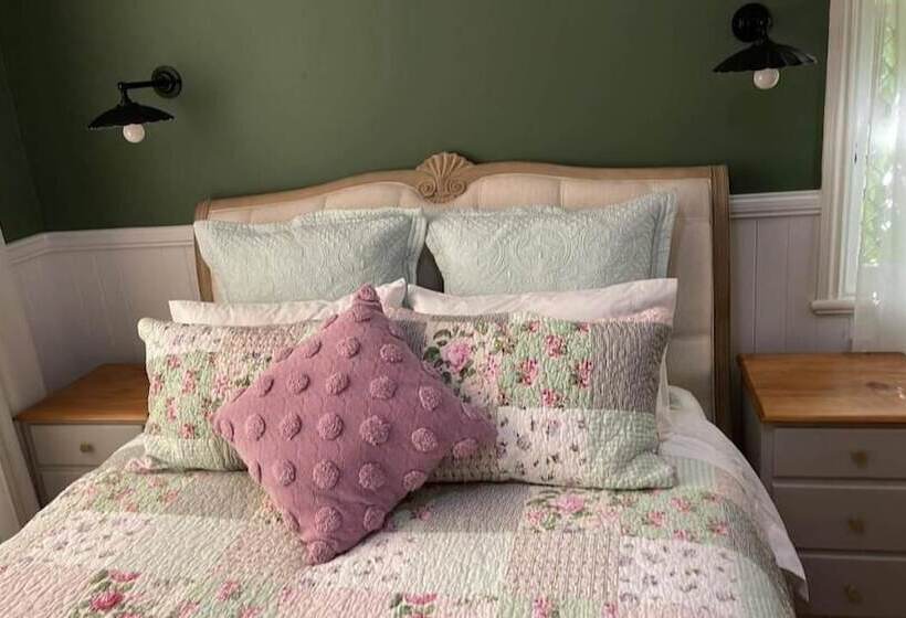 ペンション Emirau