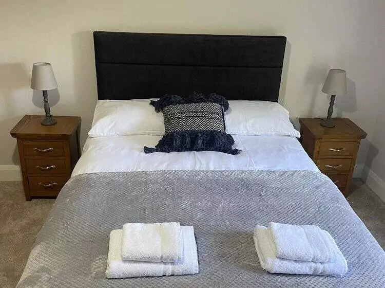 Majatalo Garden House