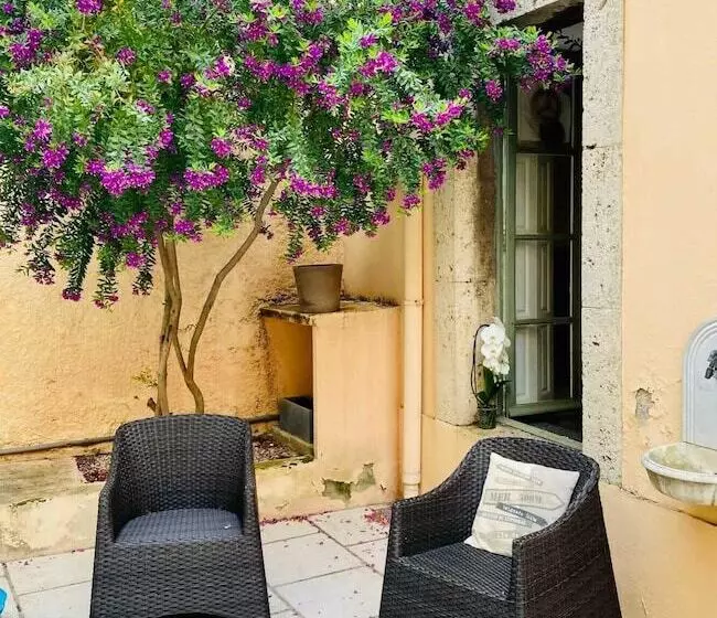 ペンション Les Chambres De La Villa Eugénie