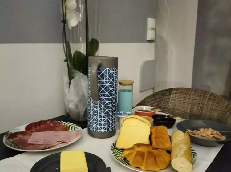 ペンション Les Chambres De La Villa Eugénie
