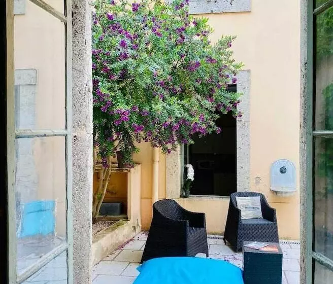 ペンション Les Chambres De La Villa Eugénie