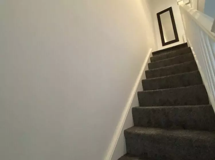 اقامتگاه Blackpool Abode  Silver Sands