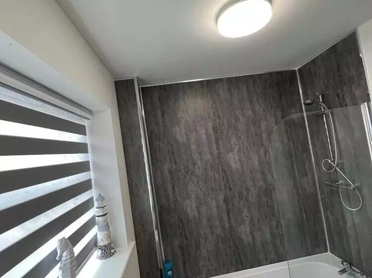 اقامتگاه Blackpool Abode  Silver Sands
