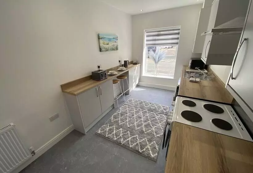 اقامتگاه Blackpool Abode  Silver Sands