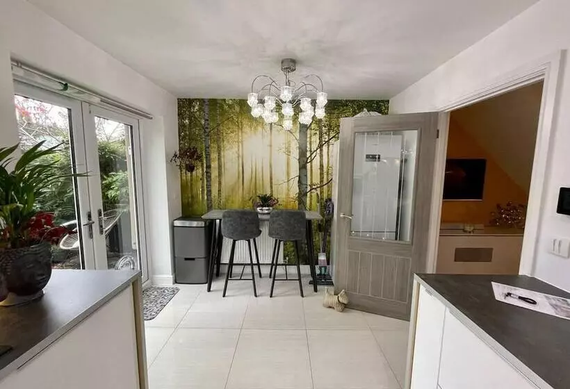 レジデンス Charming 3 Bed House In Bedworth Nec, Bhx Airport