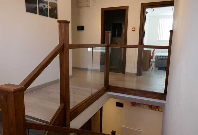 レジデンス Immaculate 12 Bed House Good Amenities In Wigan