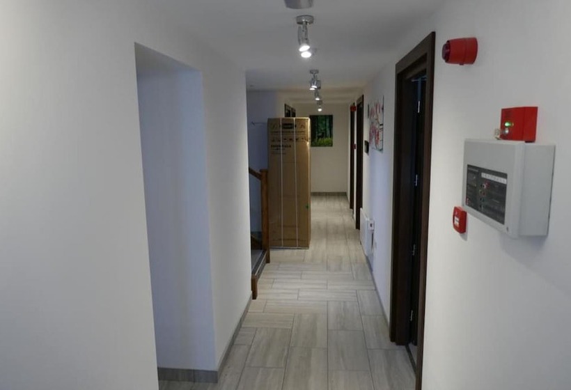 レジデンス Immaculate 12 Bed House Good Amenities In Wigan