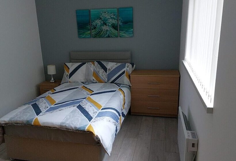 レジデンス Immaculate 12 Bed House Good Amenities In Wigan