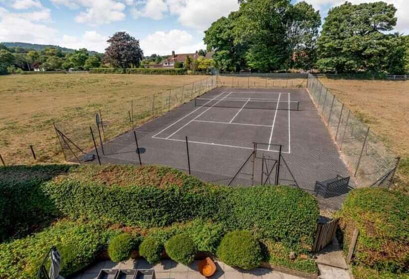 레지던스 Luxury 5 Bed House With Tennis Court & Games Room