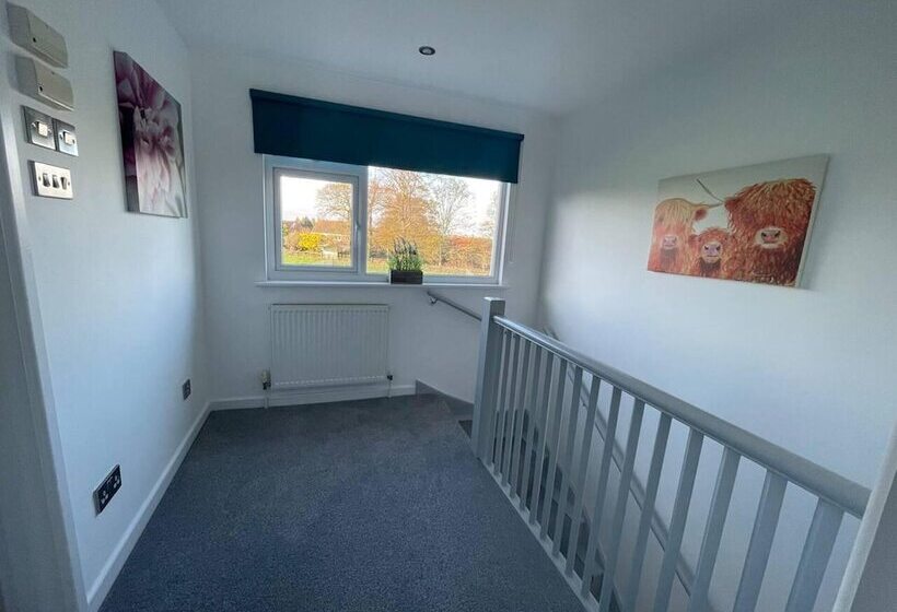 레지던스 Luxury 5 Bed House With Tennis Court & Games Room