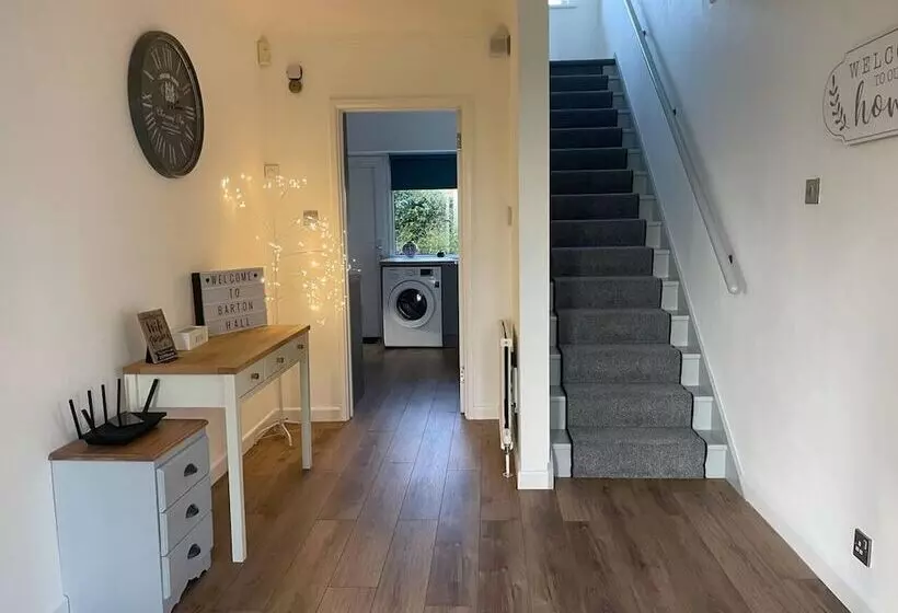 Residenssi Luxury 5 Bed House With Tennis Court & Games Room