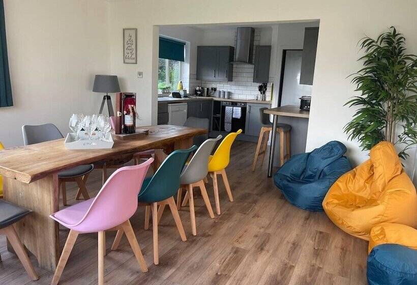 레지던스 Luxury 5 Bed House With Tennis Court & Games Room