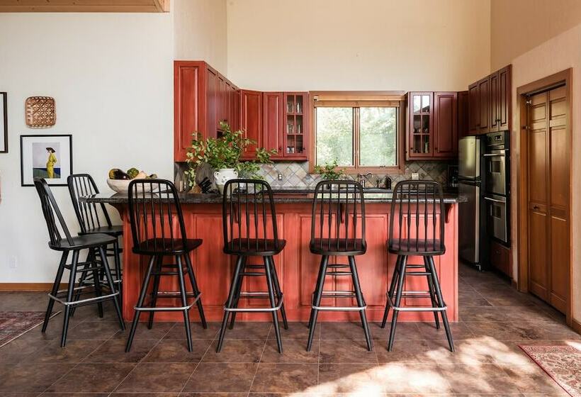 Scarlett By Avantstay Spacious Mountain Home W/ Gorgeous Views & Hot Tub