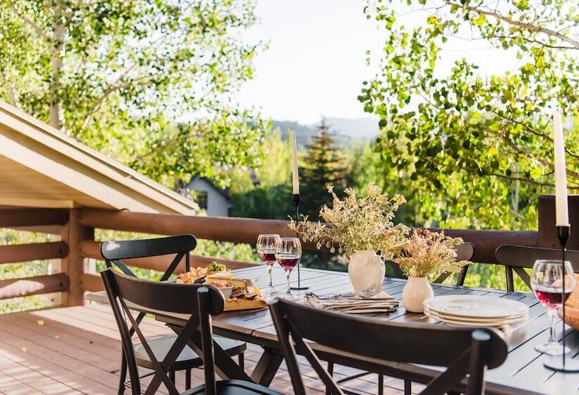 Scarlett By Avantstay Spacious Mountain Home W/ Gorgeous Views & Hot Tub