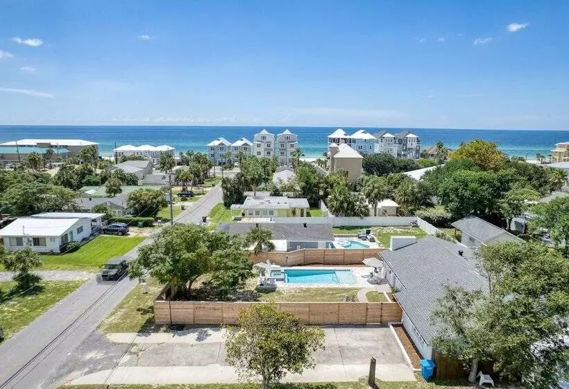 Twin Fin By Avantstay Walk To The Beach   Chic 30a Retreat