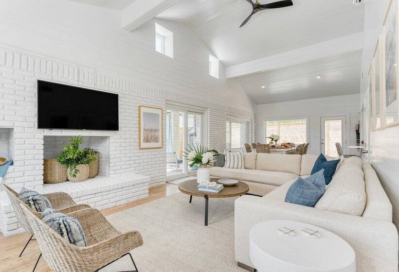 Twin Fin By Avantstay Walk To The Beach   Chic 30a Retreat