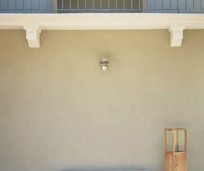 Aqvae Unconventional Country House