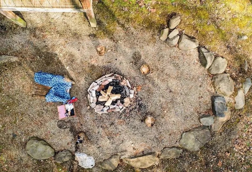 Ashberry By Avantstay Large Cabin Surrounded In Pine Tree W/ River Views & Game Room