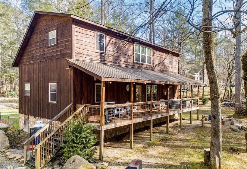 Ashberry By Avantstay Large Cabin Surrounded In Pine Tree W/ River Views & Game Room