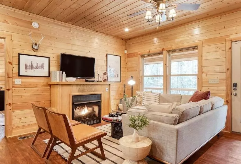 Ashberry By Avantstay Large Cabin Surrounded In Pine Tree W/ River Views & Game Room