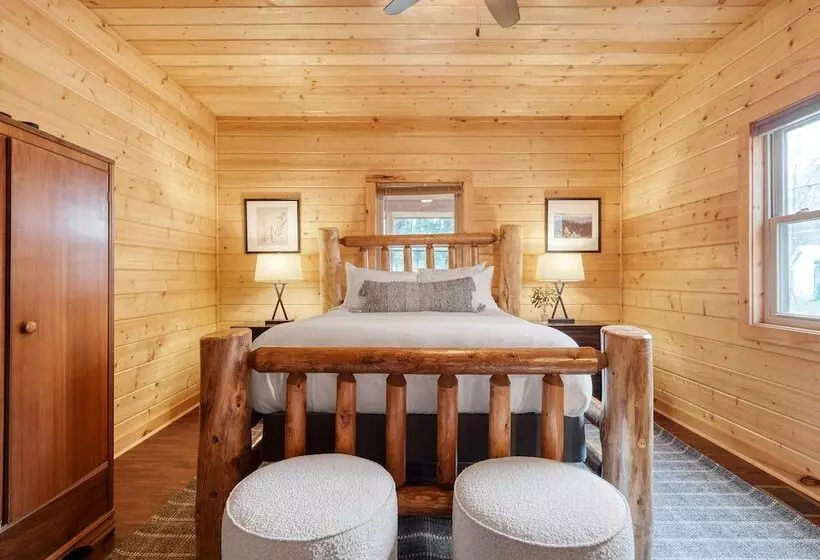 Ashberry By Avantstay Large Cabin Surrounded In Pine Tree W/ River Views & Game Room