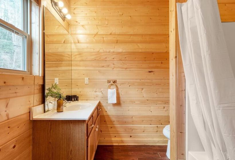 Ashberry By Avantstay Large Cabin Surrounded In Pine Tree W/ River Views & Game Room
