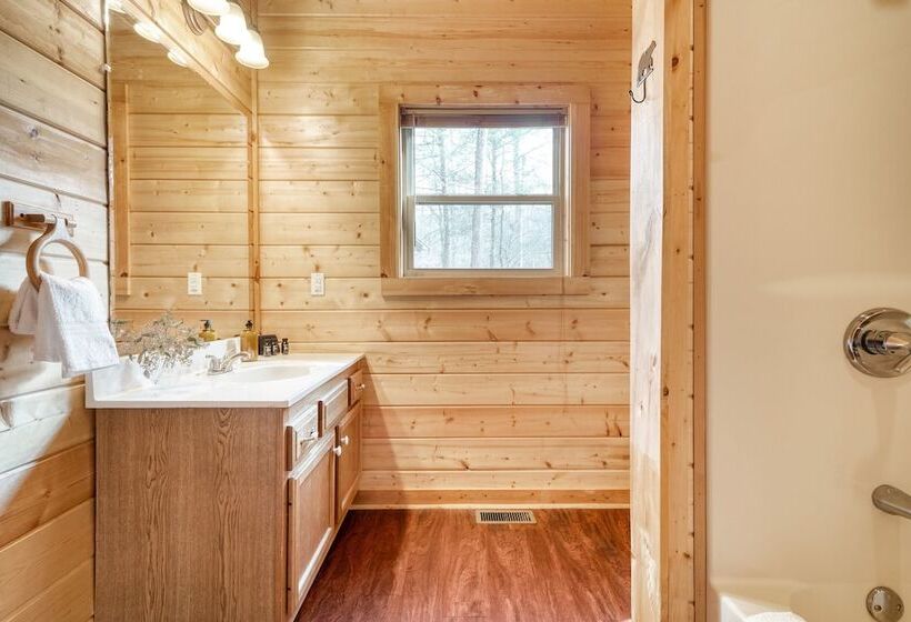 Ashberry By Avantstay Large Cabin Surrounded In Pine Tree W/ River Views & Game Room