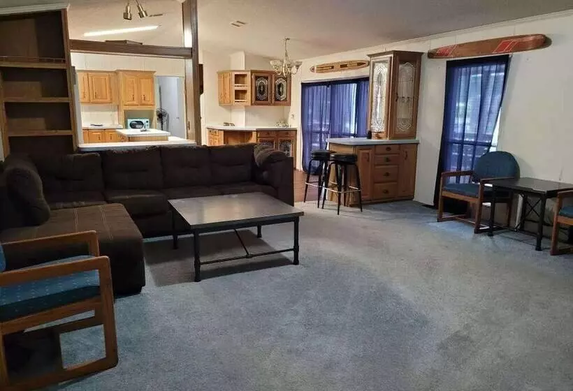 Bullfrog Marina Rv Park And Cabins