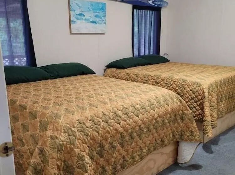 Bullfrog Marina Rv Park And Cabins