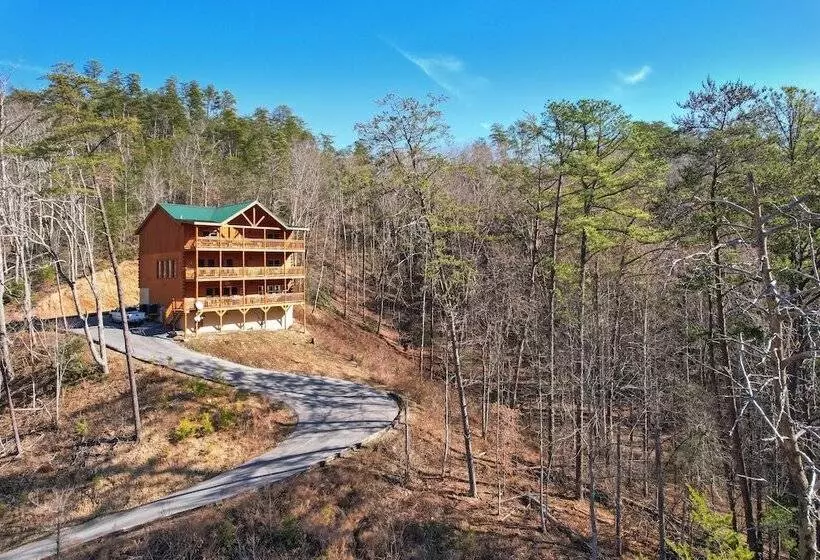 Crystalline By Avantstay High Altitude Retreat! W/ Movie Theatre, Indoor Pool, Hot Tub & Views!