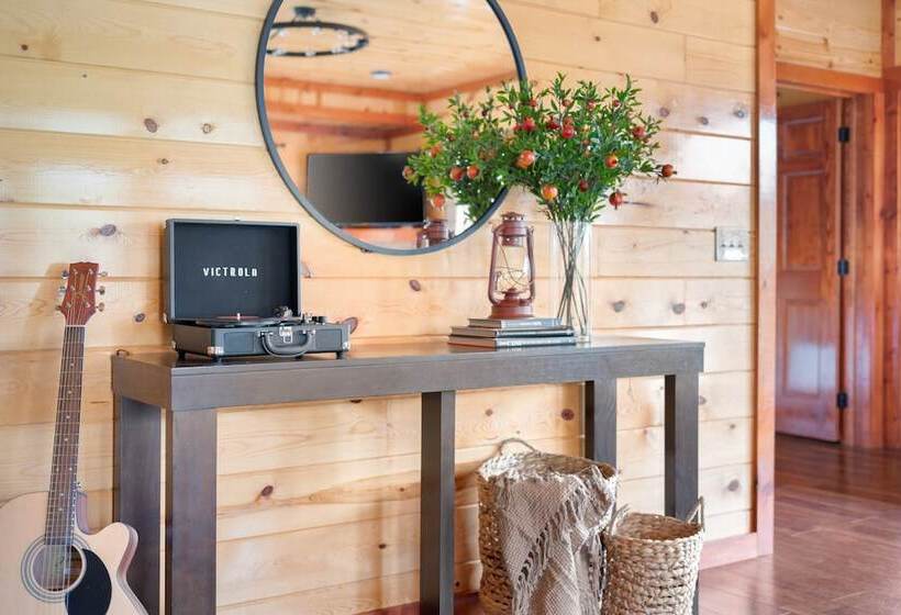 Crystalline By Avantstay High Altitude Retreat! W/ Movie Theatre, Indoor Pool, Hot Tub & Views!