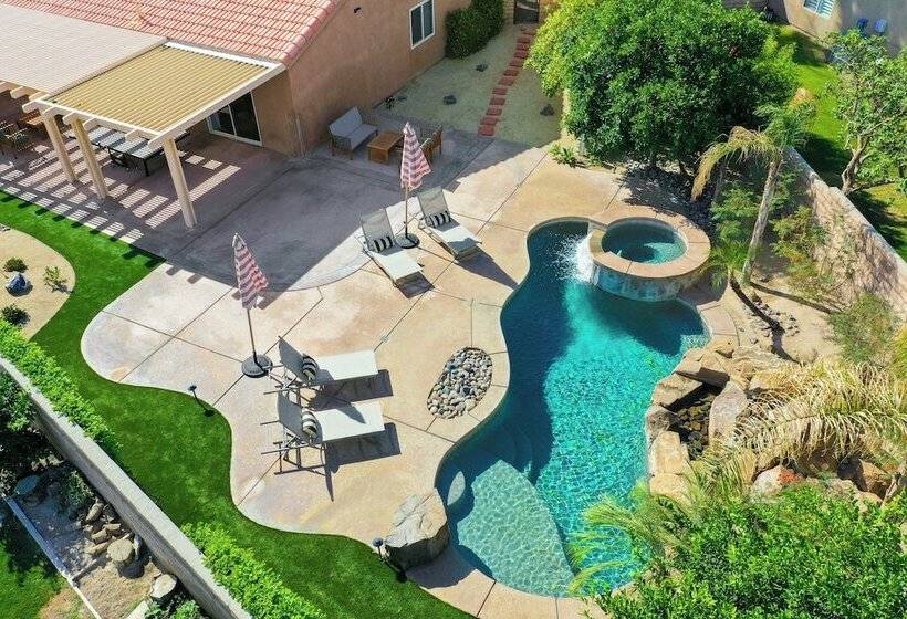 Dahlia By Avantstay Gorgeous Home W/ Luxury Pool, Foosball & Table Tennis!