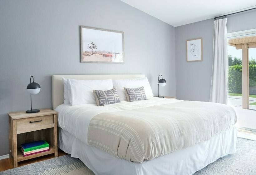 Dahlia By Avantstay Gorgeous Home W/ Luxury Pool, Foosball & Table Tennis!