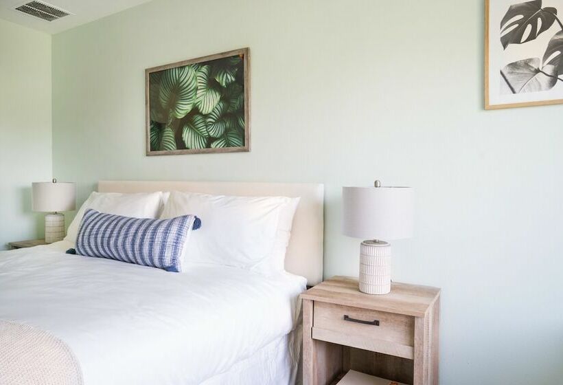 Dahlia By Avantstay Gorgeous Home W/ Luxury Pool, Foosball & Table Tennis!