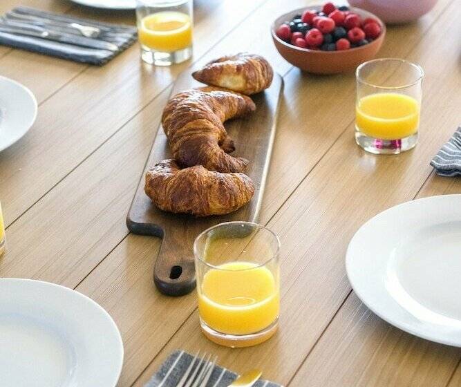 Dahlia By Avantstay Gorgeous Home W/ Luxury Pool, Foosball & Table Tennis!