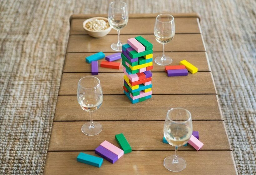 Dahlia By Avantstay Gorgeous Home W/ Luxury Pool, Foosball & Table Tennis!