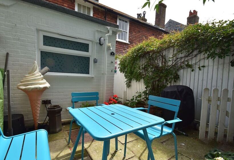 Daisy Tatham Cottage